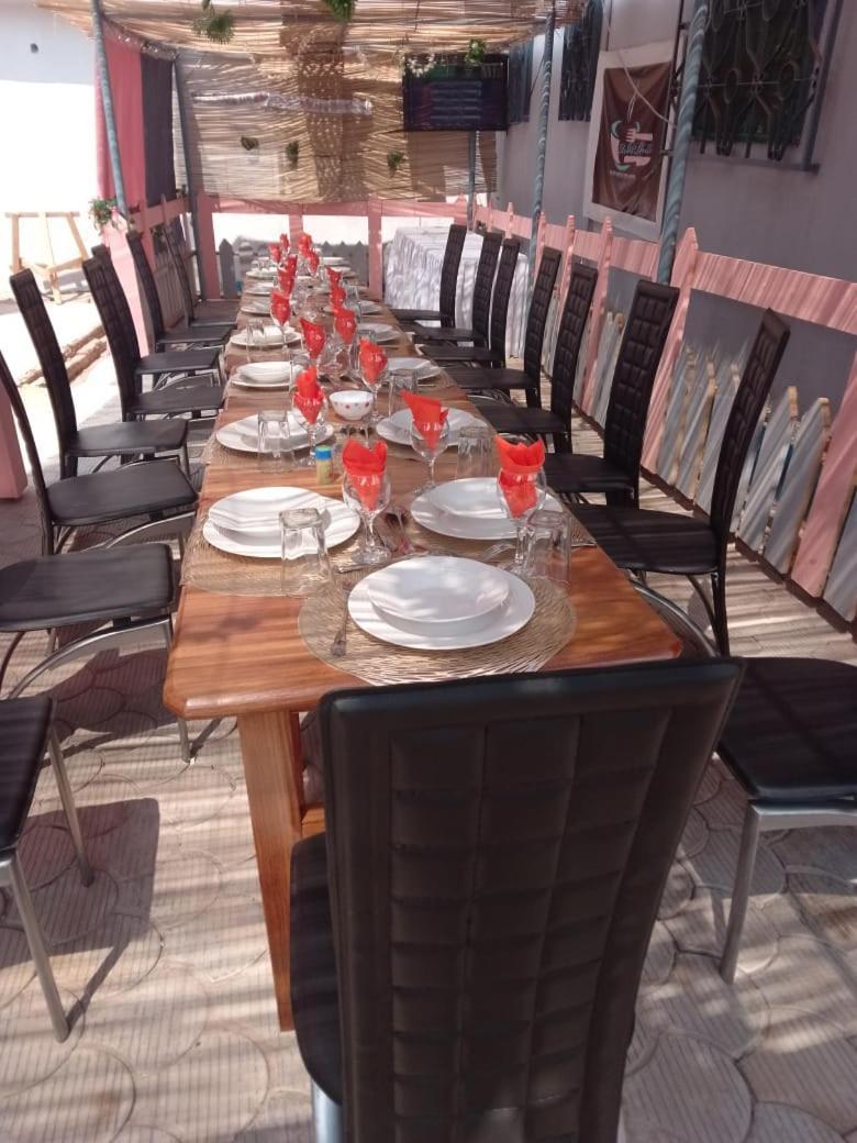 Bh Apero Club Hotel Bertoua Kültér fotó